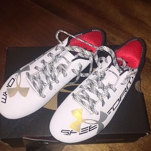 UA Speedform Sprint Pro; ¼" pyramid 8 pin spike.